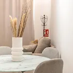 Banofi Flats - Aiora