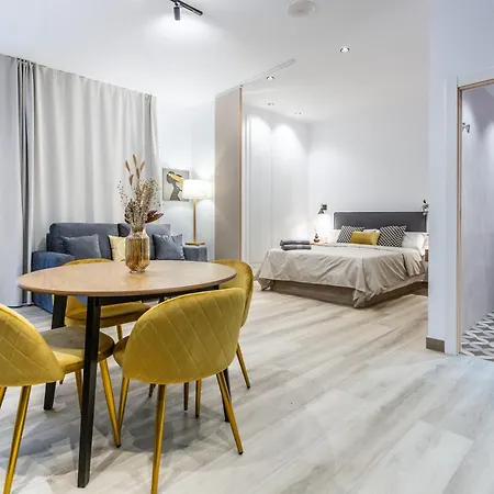 Deluxe - Aiora Apartment